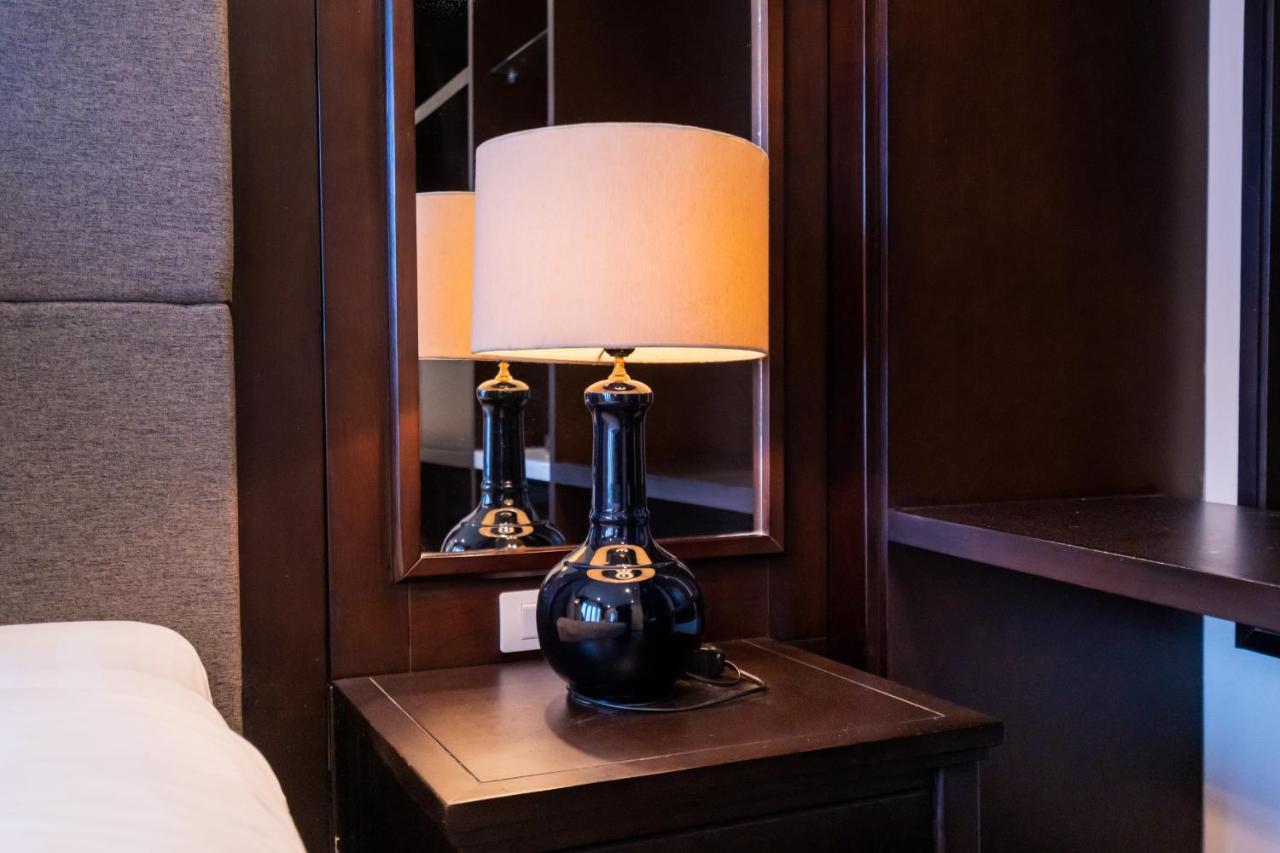 Hanoi Center Silk Charming Hotel & Travel ภายนอก รูปภาพ